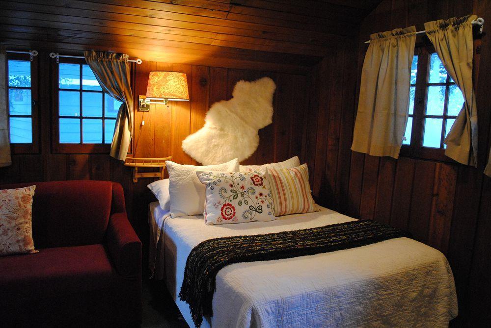 Rundle Chalets Canmore Bagian luar foto