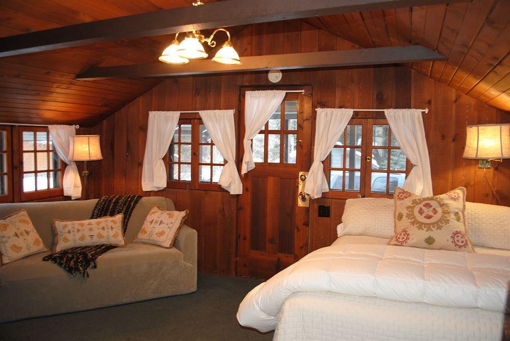Rundle Chalets Canmore Bagian luar foto