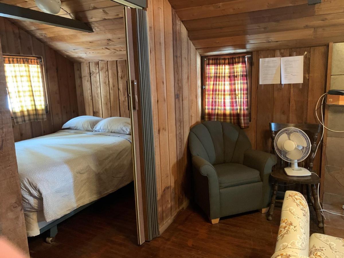Rundle Chalets Canmore Bagian luar foto